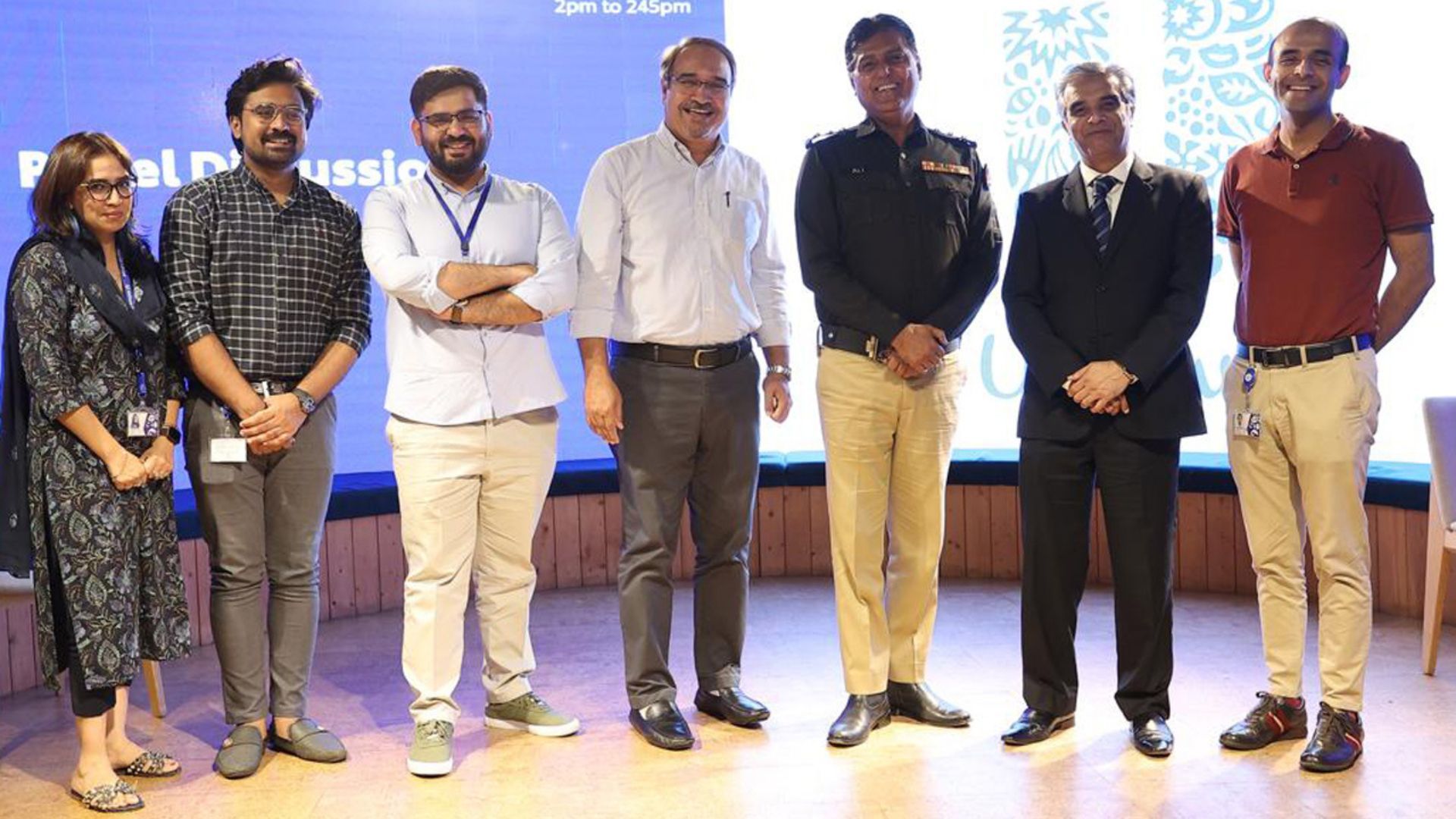 Closing group picture